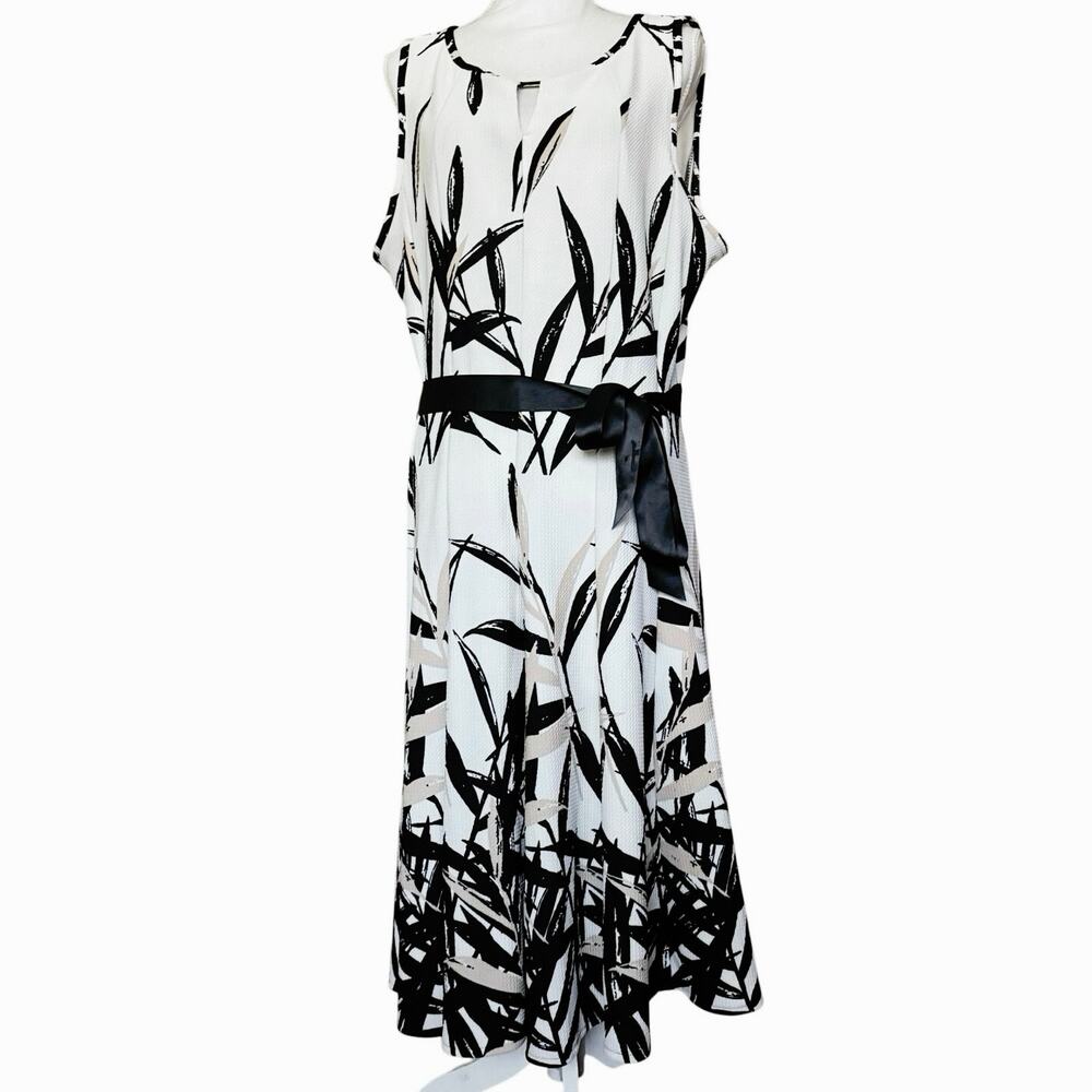 Haani fit and flare A line dress belted sleeveless floral midi maxi plus size 2X - Picture 9 of 11